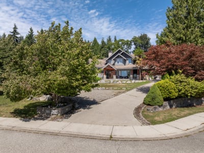 Luxury estate at 1474 Vernon Drive, Gibsons, BC — photo 2