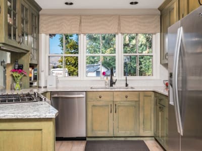 Luxury estate at 2202 26 Street, Vernon, BC — photo 8