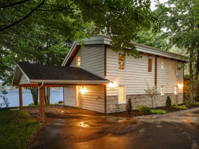 Luxury estate at 106 Rue Bernard, Magog, QC — photo 1