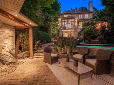 Luxury estate at 53 Av. du Bel-Horizon, Sainte-Julie, QC — photo 3