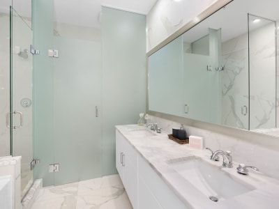 Luxury estate at PH3 175 Victory Ship Way, North Vancouver, BC — photo 25