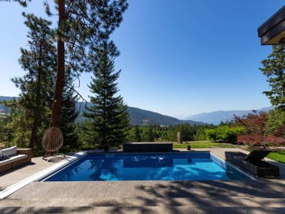 Luxury estate at 26 Commonage Road, Vernon, BC — photo 3
