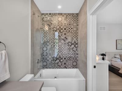 Luxury estate at 1047 Meredith Avenue, Mississauga, ON — photo 17