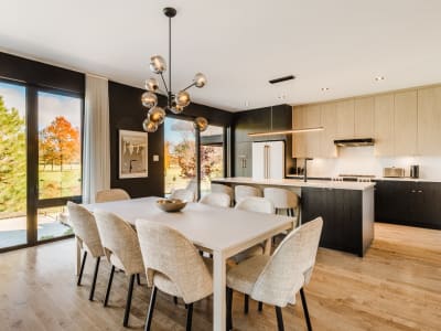 Luxury estate at 220 Rue Brunelle, Sainte-Julie, QC — photo 8