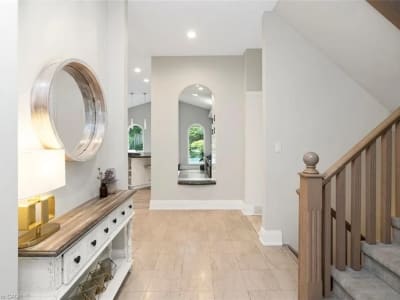 Luxury estate at 381 Queen Street South, Hamilton, ON — photo 3
