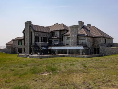 Luxury estate at 240046 Township Road 284, Kneehill County, AB — photo 33