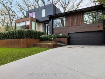Luxury estate at 30 Edenbrook Hill, Etobicoke, ON — photo 2