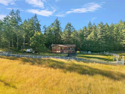 Luxury estate at 1649 Charlton Road, Victoria, BC — photo 3
