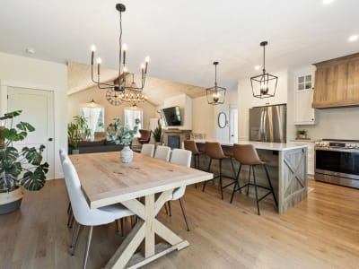 Luxury estate at 303 Rue Bergeron Est, Granby, QC — photo 13