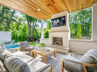 Luxury estate at 304 Pomona Avenue, Burlington, ON — photo 35