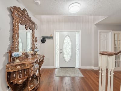 Luxury estate at 63 Deerglen Terrace, Aurora, ON — photo 5