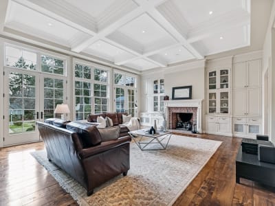 Luxury estate at 190 Donnelly Drive, Mississauga, ON — photo 8