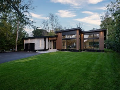 Luxury estate at 22 York Street, Collingwood, ON — photo 4