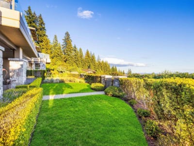 Luxury estate at 2535 Garden Court, West Vancouver, BC — photo 6