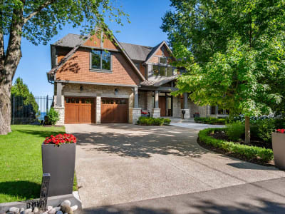 Luxury estate at 140 Secord Lane, Burlington, ON — photo 6
