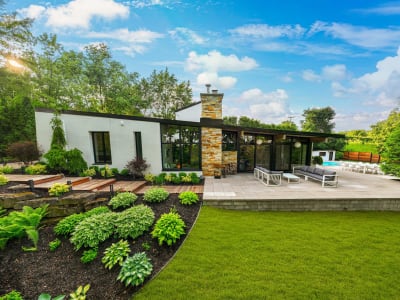 Luxury estate at 1970 Rue du Sommet-Trinité, St-Bruno-de-Montarville, QC — photo 5