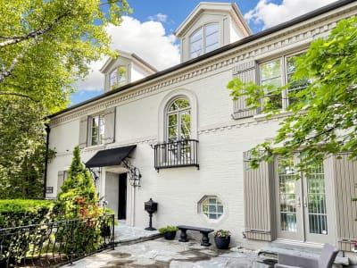 Luxury estate at 27 Strathgowan Crescent, Toronto, ON — photo 30