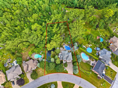 Luxury estate at 524 Rue des Falaises, Mont-Saint-Hilaire, QC — photo 28
