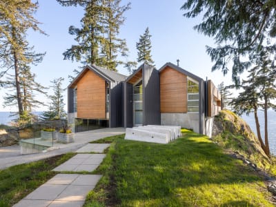 Luxury estate at 931 Ocean Park Lane, Bowen Island, BC — photo 3