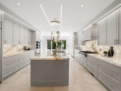 Luxury estate at 3168 Lakeshore Road West, Oakville, ON — photo 12