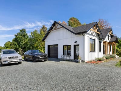 Luxury estate at 303 Rue Bergeron Est, Granby, QC — photo 22