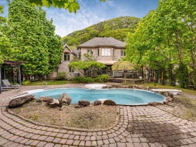 Luxury estate at 533 Rue des Falaises, Mont-Saint-Hilaire, QC — photo 26