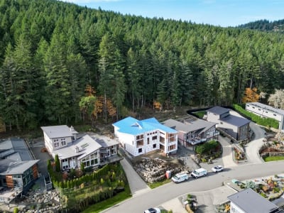 Luxury estate at 1060 Shore Pine Close, Duncan, BC — photo 8