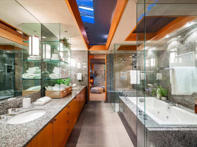 Luxury estate at West Bay, West Vancouver, BC — photo 41