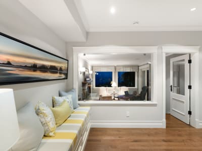 Luxury estate at South Surrey — photo 22