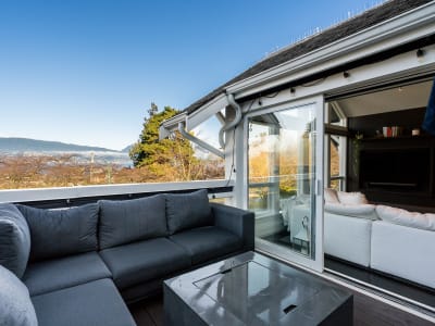 Luxury estate at 3262 West 1st Avenue, Vancouver, BC — photo 7