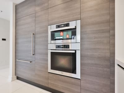 Luxury estate at 647 Montbeck Crescent, Mississauga, ON — photo 12