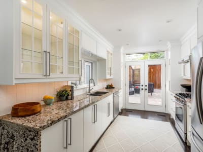 Luxury estate at 38 Wyndham Street, Toronto, ON — photo 13