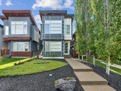 Luxury estate at 2026 32 Street Southwest, Calgary, AB — photo 1