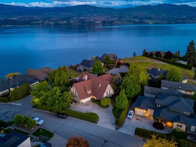 Luxury estate at 3105 Thacker Drive, West Kelowna, BC — photo 2