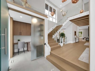 Luxury estate at 16 Ruscoe Cresecent, Toronto — photo 3