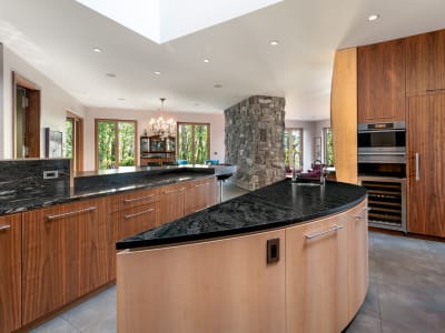 Luxury estate at 5308 Lakeshore Road, Kelowna, BC — photo 14