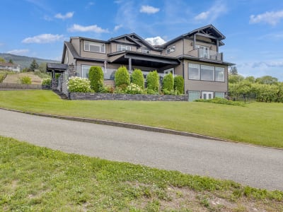 Luxury estate at 4511 Crawford Road, Lake Country, BC — photo 5