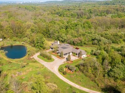 Luxury estate at 1099 Mineral Springs Road, Hamilton, ON — photo 3
