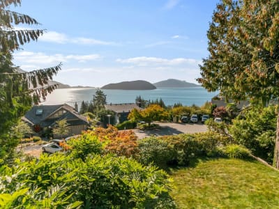 Luxury estate at 45 Sweetwater Place, Lions Bay — photo 4