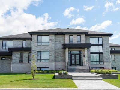 Luxury estate at 3830 Rue Leningrad, Brossard — photo 2