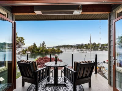 Luxury estate at Brentwood Bay, BC — photo 45