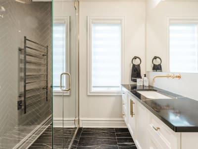Luxury estate at 524 Rue des Falaises, Mont-Saint-Hilaire, QC — photo 23