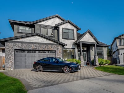 Luxury estate at 3222 197 Street, Langley, BC — photo 1