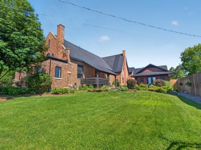 Luxury estate at 45 McMurray Street, Bracebridge, ON — photo 24