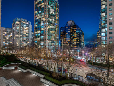 Luxury estate at 717 Jervis Street #101, Vancouver, BC — photo 39