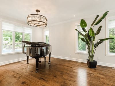 Luxury estate at 524 Rue des Falaises, Mont-Saint-Hilaire, QC — photo 11