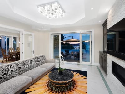 Luxury estate at West Vancouver — photo 11