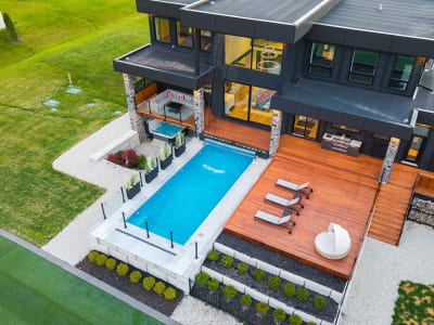 Luxury estate at 4 Raintree Court, Collingwood, ON — photo 2