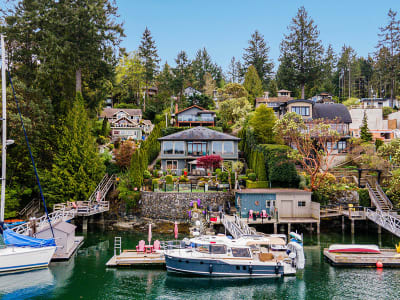 Luxury estate at Brentwood Bay, BC — photo 15
