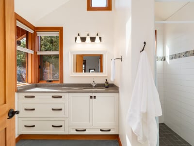 Luxury estate at 1004 Cowan Point Drive, Bowen Island, BC — photo 14